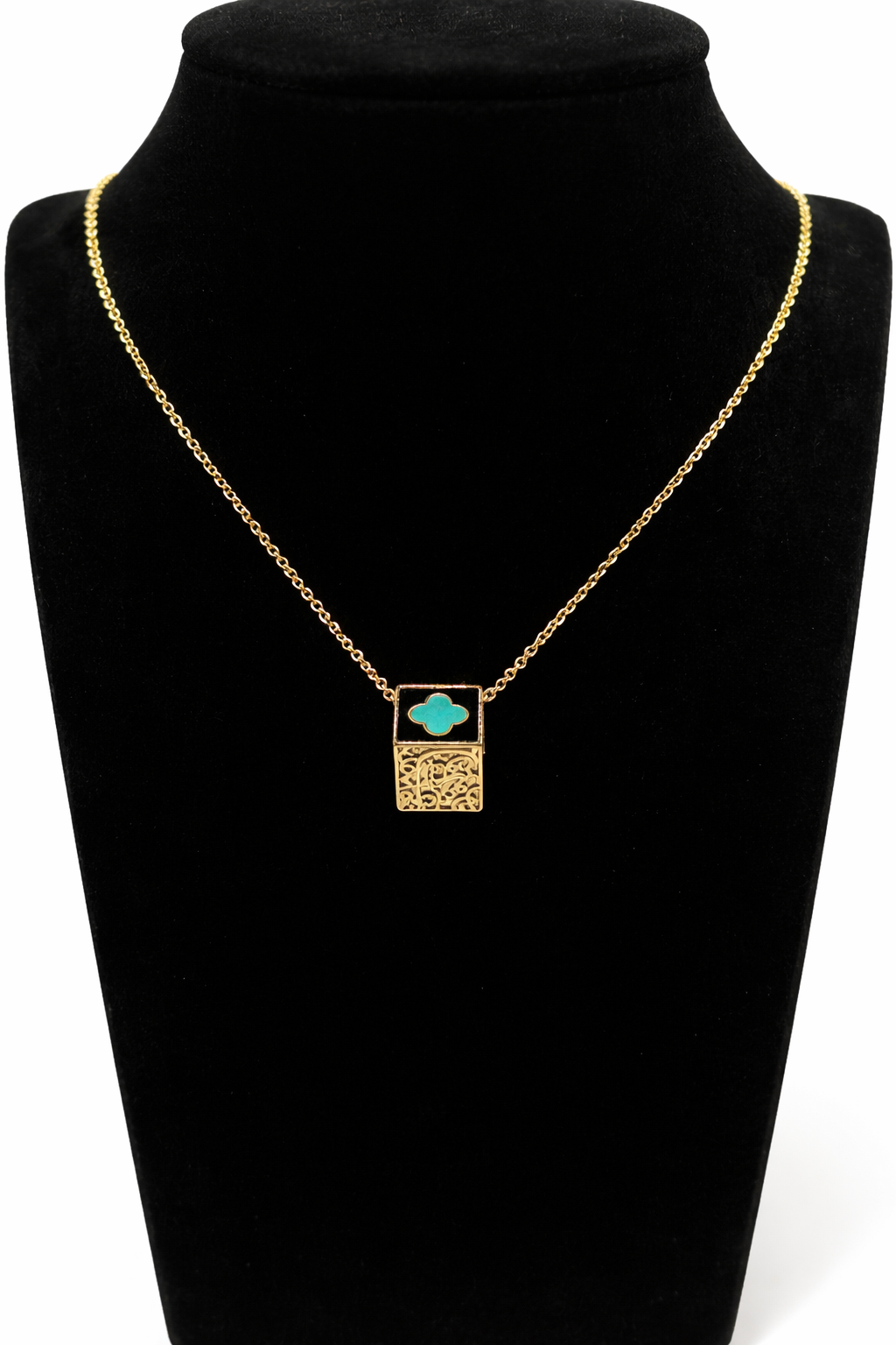 Clover Accent Filigree Pendant Necklace – Gold Colored