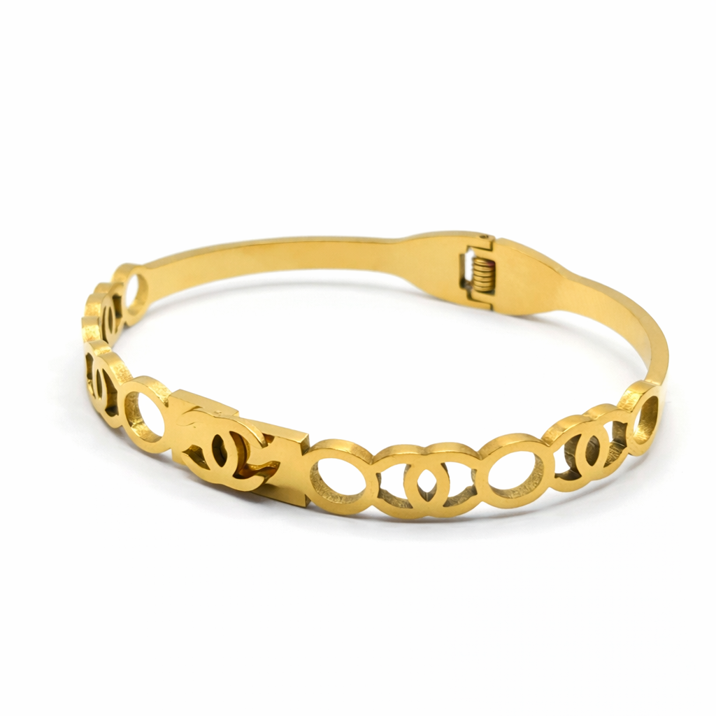 Interlocking C Cut-Out Bangle – Gold Colored