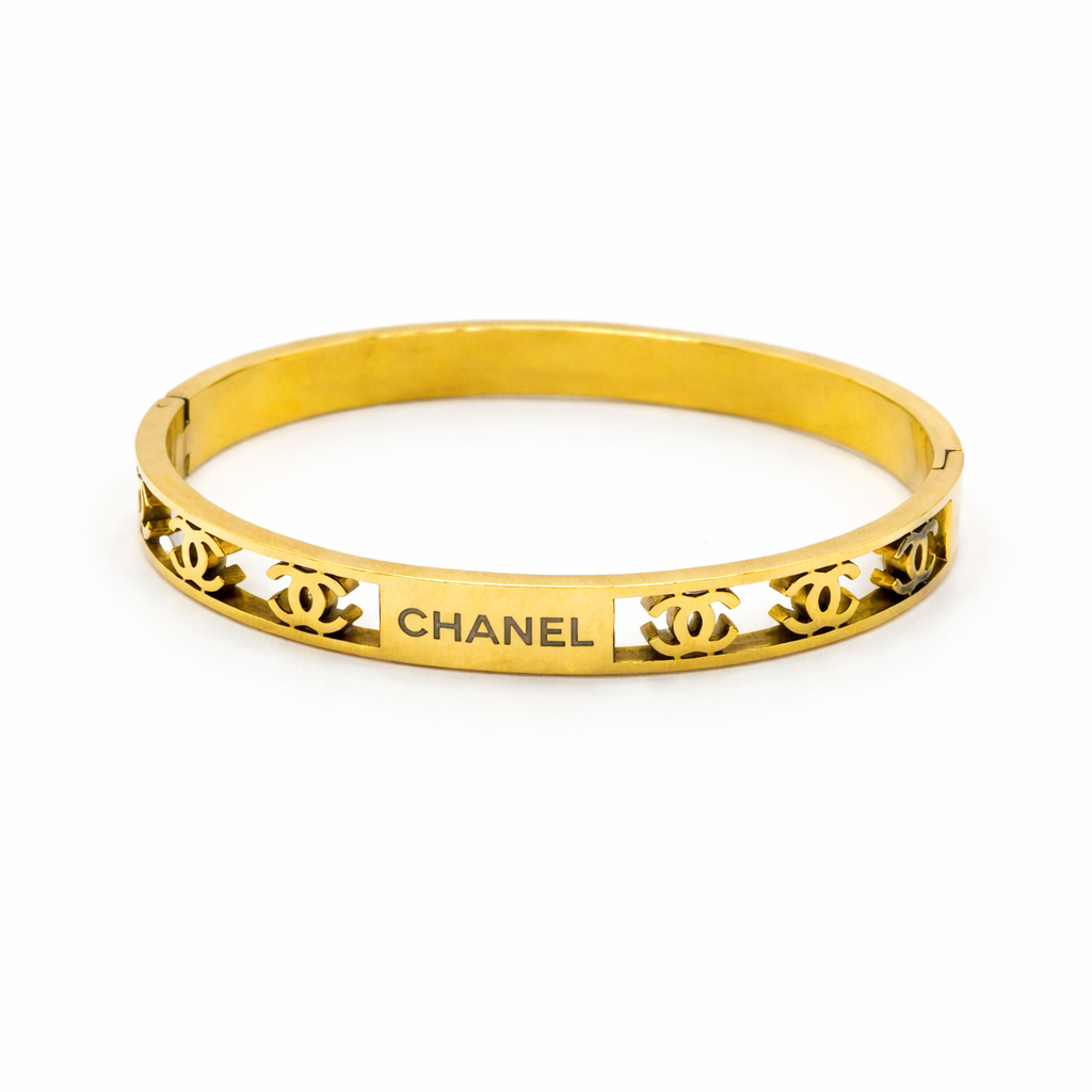 Logo Cut-Out Bangle – Gold Colored