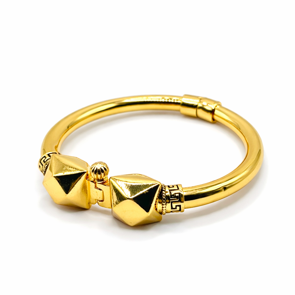 Pyramid Accent Bangle Bracelet – Gold Colored
