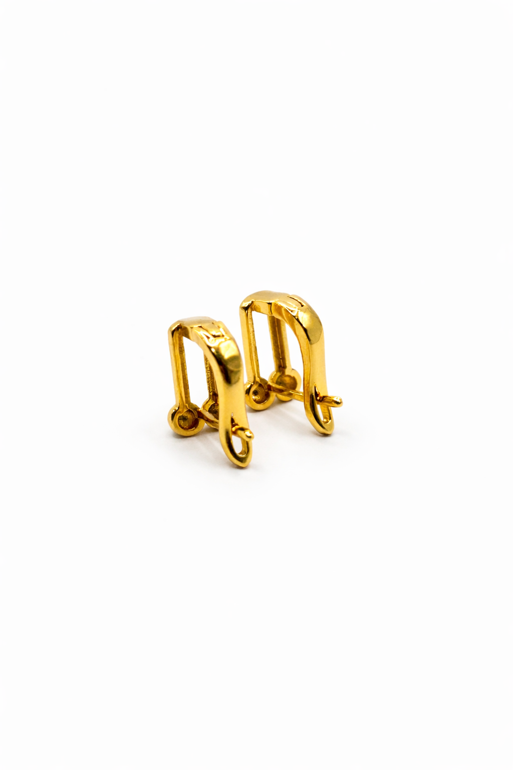 Minimal U-Link Stud Earrings – Gold Colored