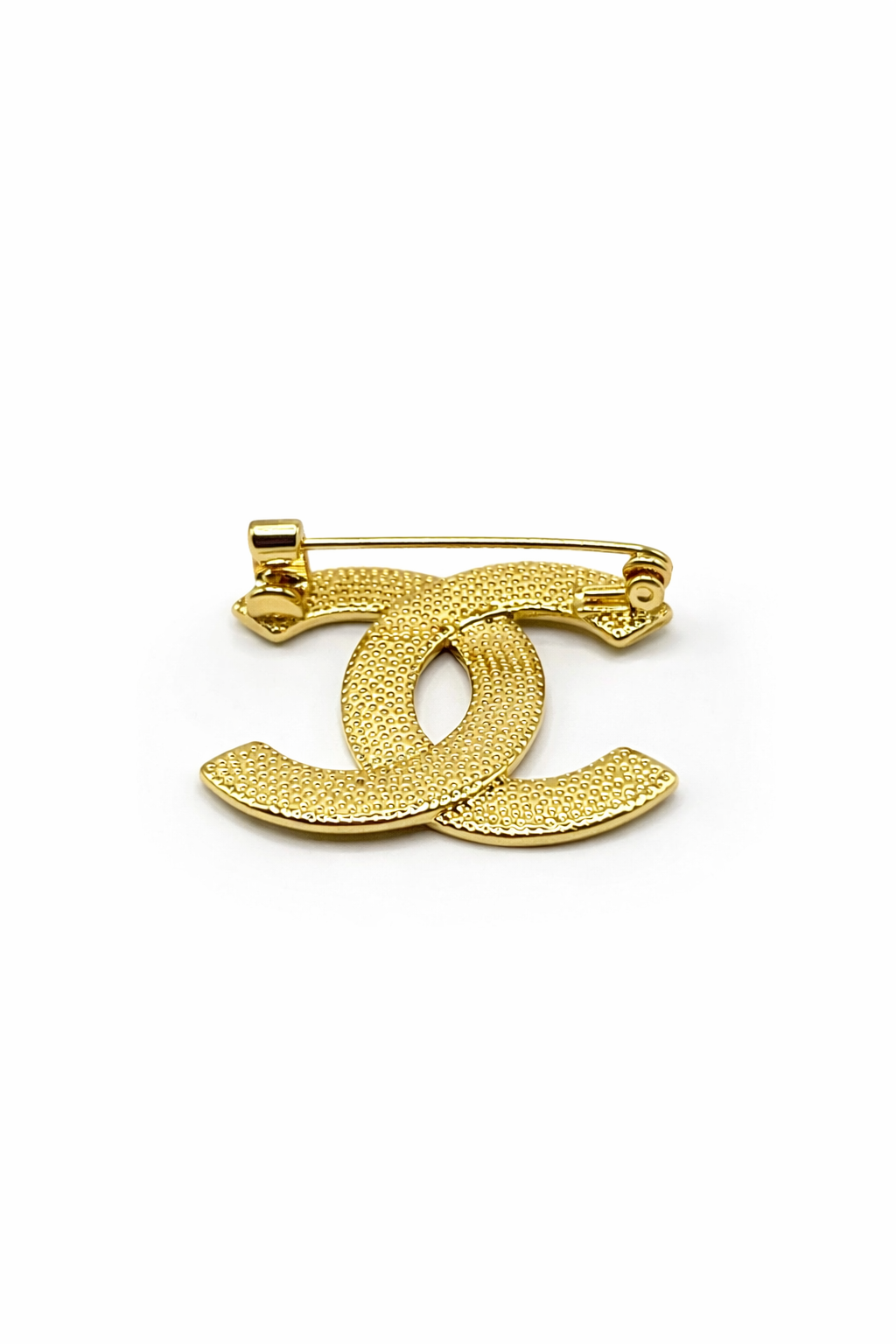 Interlocking Double Curve Brooch – Gold Colored