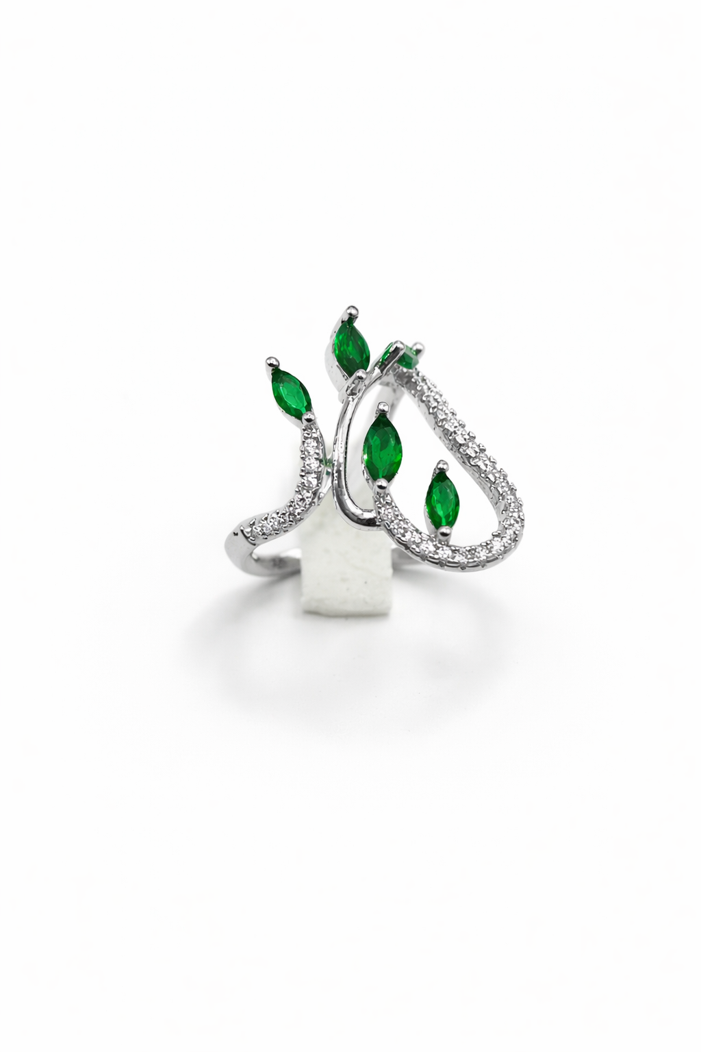 Emerald Leaf Vine Ring – Silver Colored