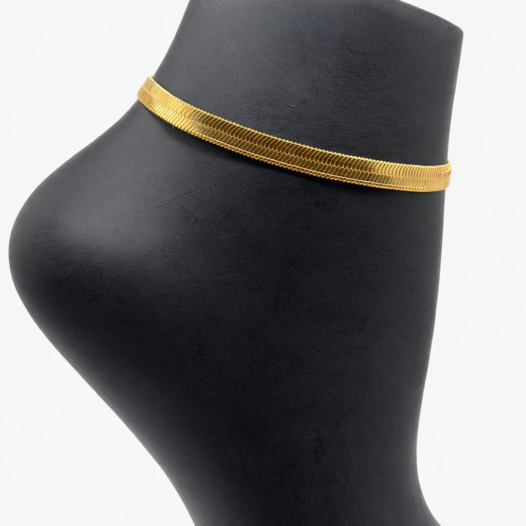 Classic Flat Herringbone Chain Necklace – Gold Colored