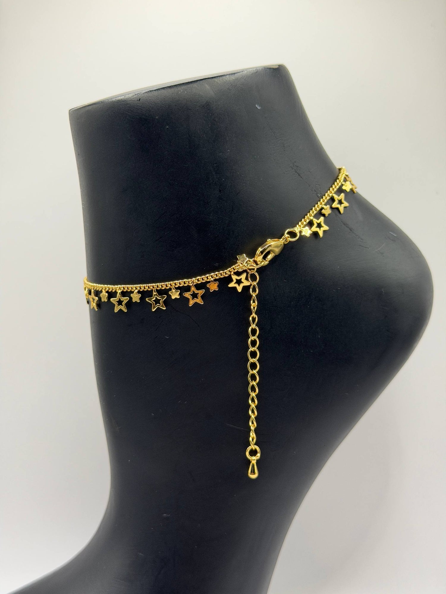 Star Drop Chain Necklace – Gold Colored