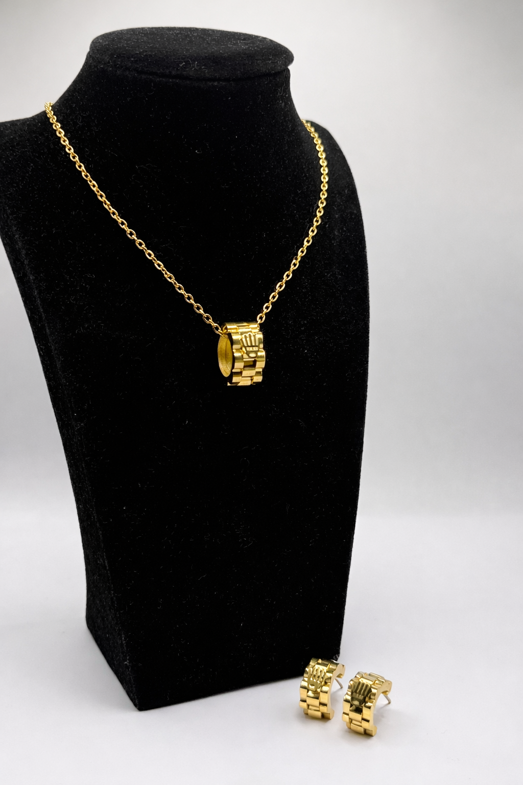 Watch Link Pendant Jewellery Set – Gold Colored