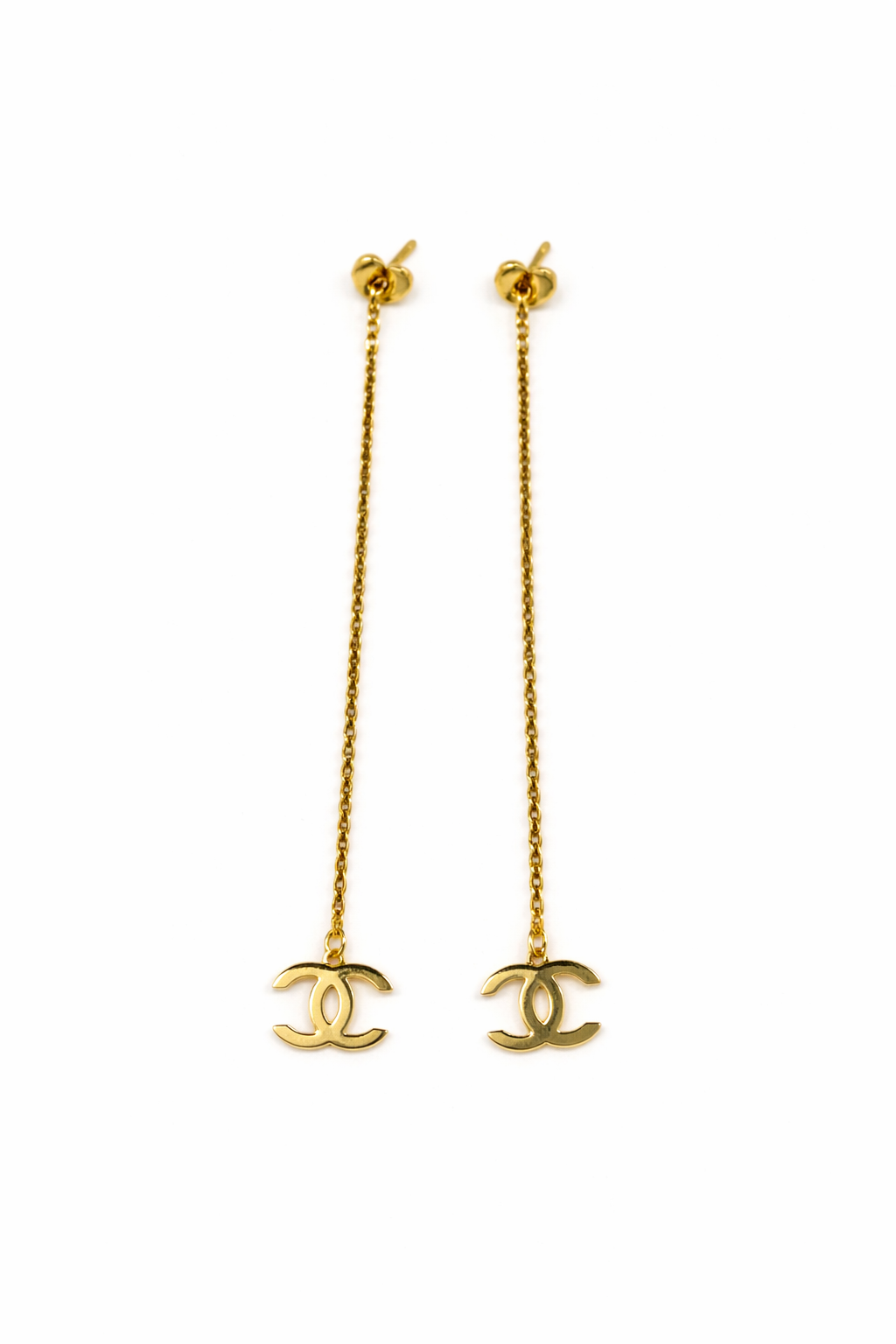 Minimal Chain Logo Drop Earrings – Gold Colored