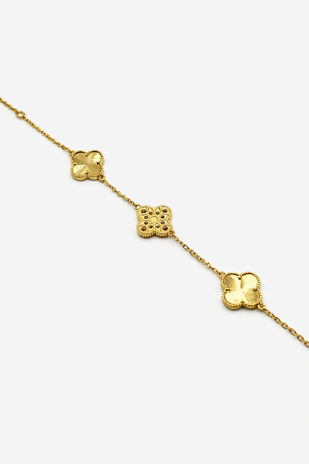 Floral Clover Link Bracelet – Gold Colored