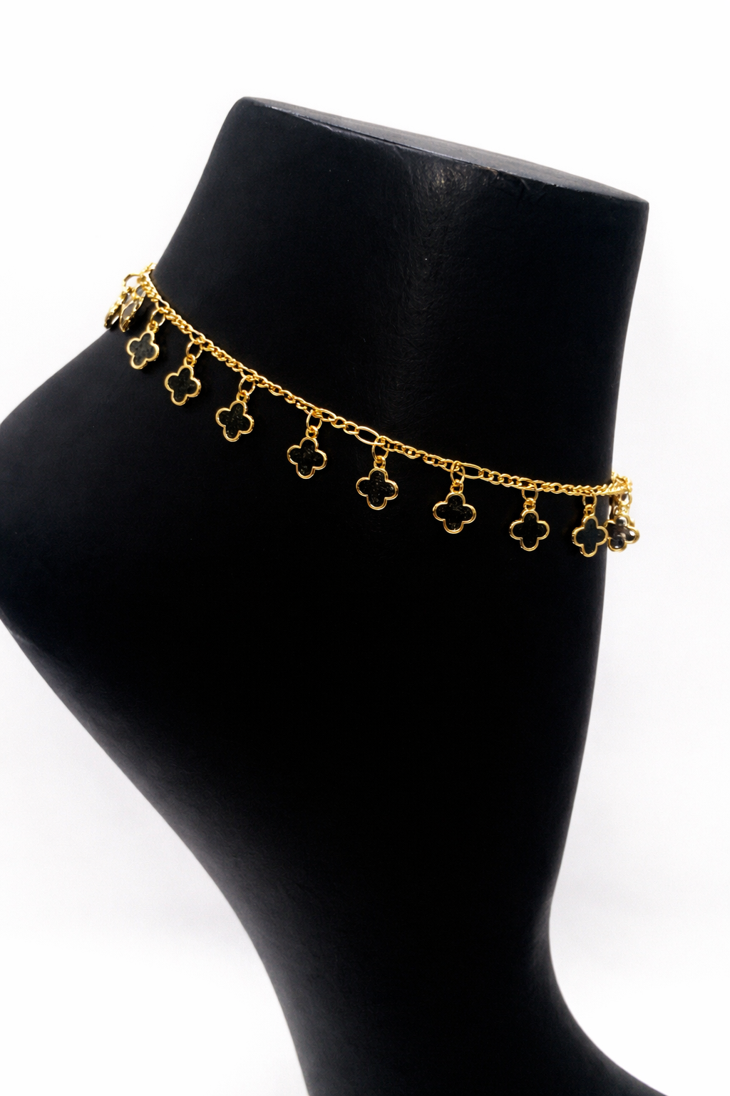 Black Clover Drop Charm Anklet – Gold Colored