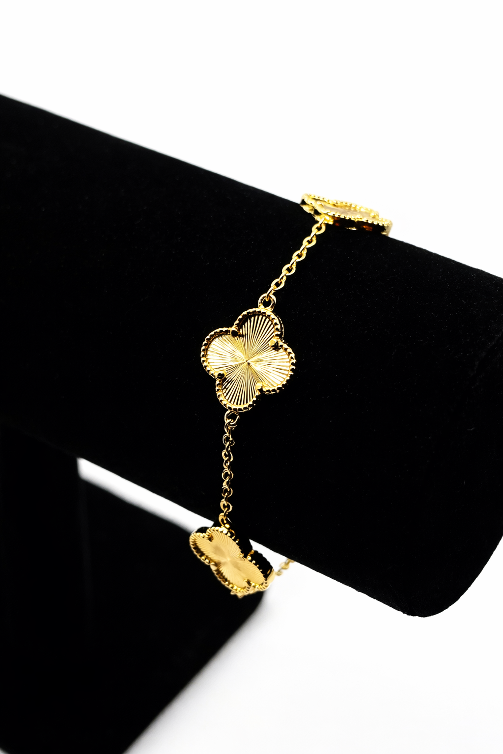 Four Leaf Clover Chain Bracelet – Gold Colored