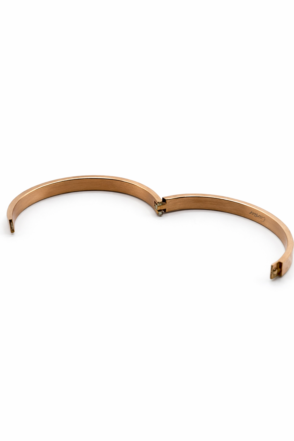 Textured Screw Motif Bangle – Gold Colored