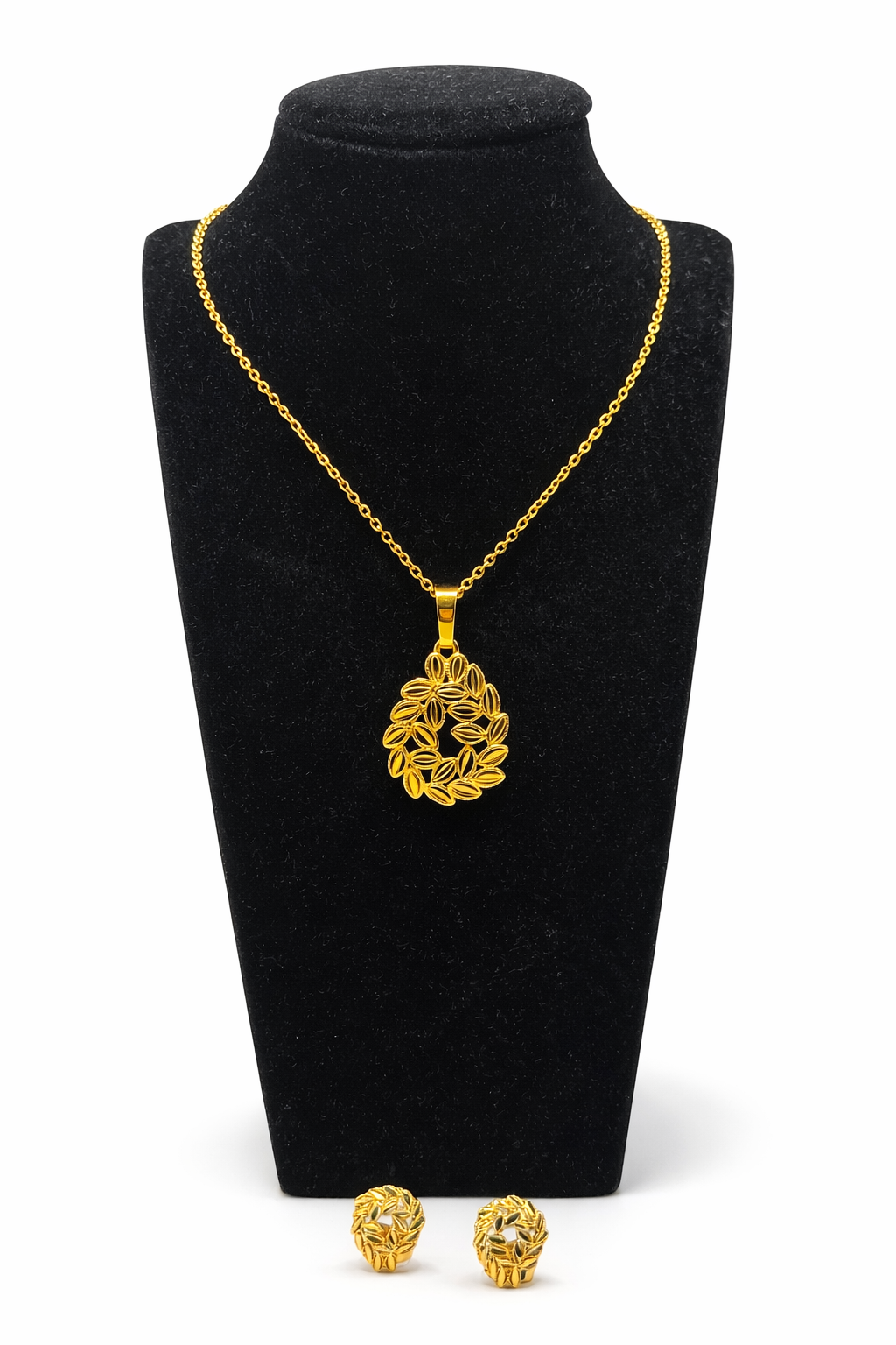 Leaf Wreath Pendant Jewellery Set – Gold Colored
