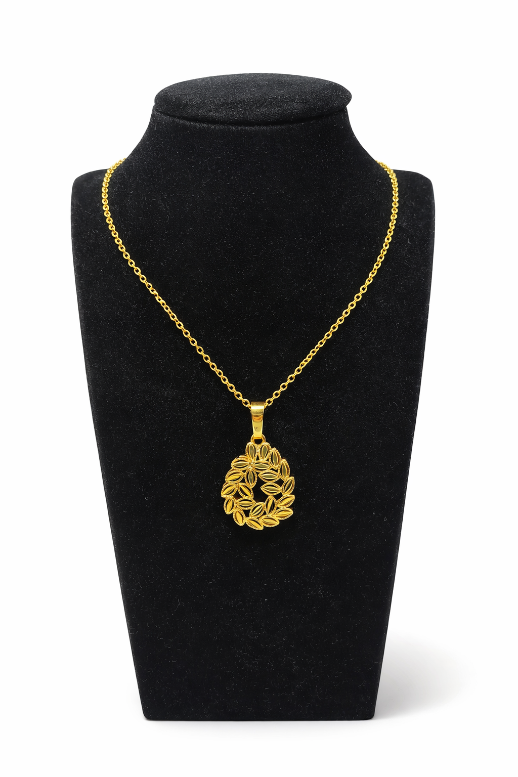Leaf Wreath Pendant Jewellery Set – Gold Colored