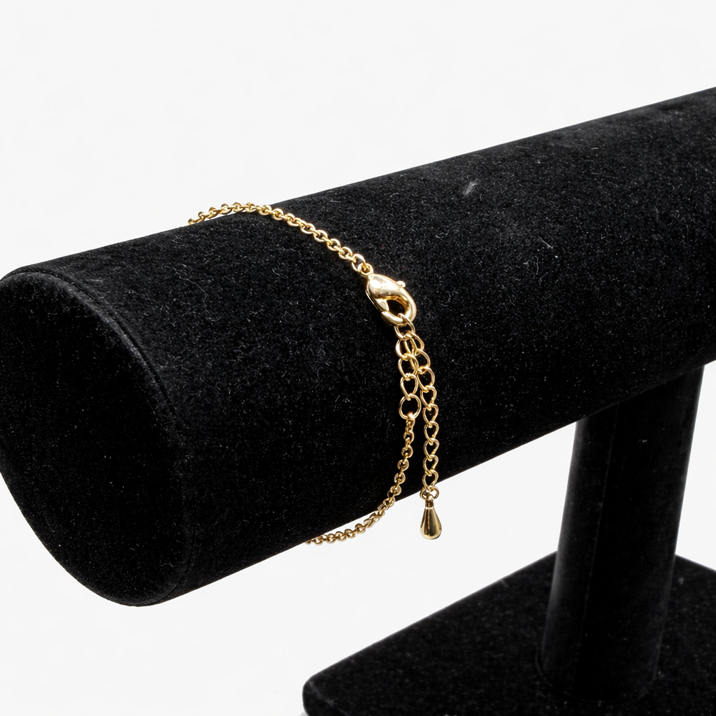 Crystal Leaf Pendant Bracelet – Gold Colored