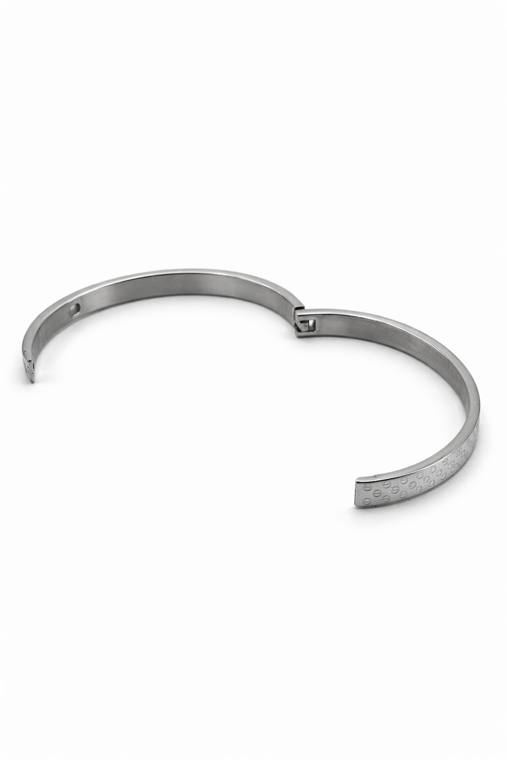 Minimalist Textured Bangle Bracelet – Silver Tone